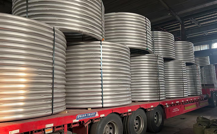 外半圓管與魚鱗半管區(qū)別是什么？